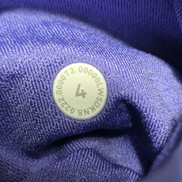 Lululemon Groove Super-High-Rise Flared Pant Size 4 Activewear - Picture 12 of 13